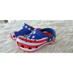 4053( Crocs Classic  Unisex Toddler American Flag Clog Size US C8